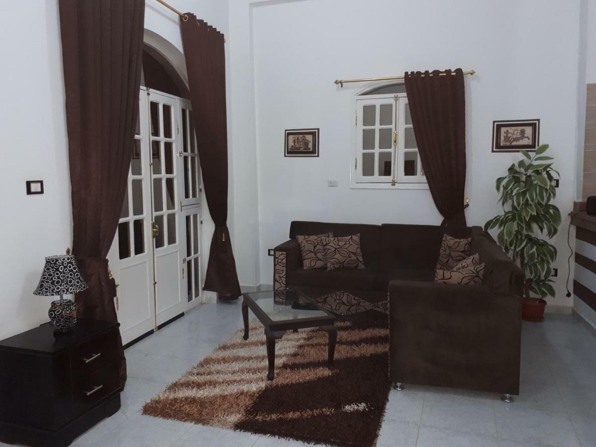 Appartement Angel Eyes House à Louxor Extérieur photo